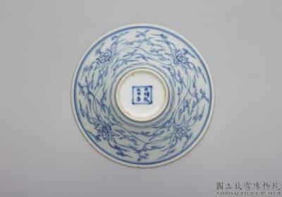 图片[3]-Cup with lotus scrolls in underglaze blue, Mark of  da ming chenghua nian zhi. Qing dynasty, 17th – 18 century-China Archive